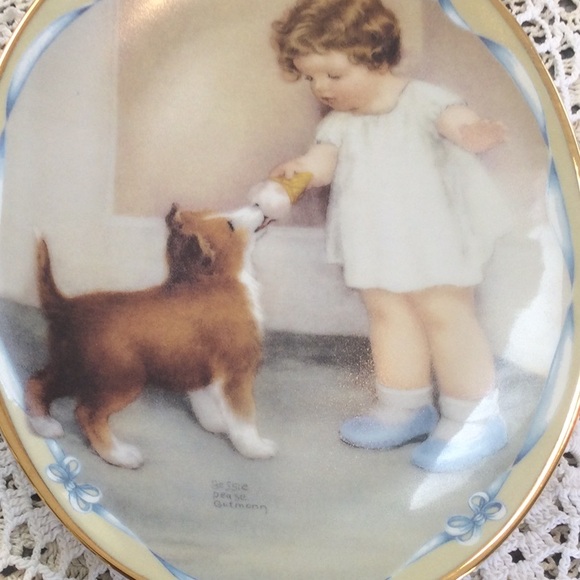Set of 2Bessie Pease Gutman Bradford Exchange plates. Babies and puppies 1997. - Picture 2 of 6